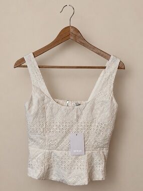 NWT Suboo Revolve White Eyelet Cropped Women's Size 4